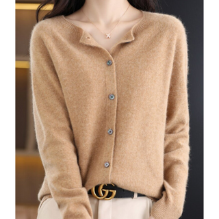 Camille | Cardigan Classique Boutonné Col Rond
